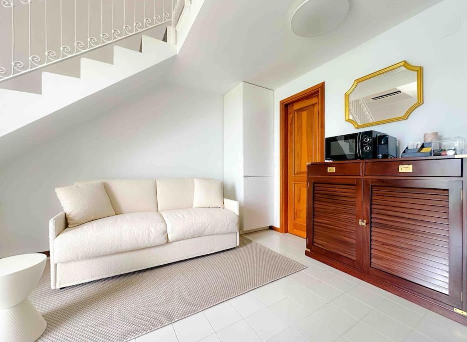 Suite 24 ปอร์โตเวเนเร ภายนอก รูปภาพ